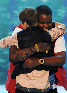 Justin Bieber Sean Kingston on Justin Bieber Sean Kingston Hug